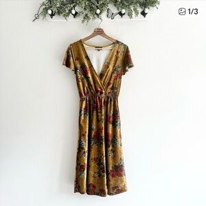 Mod Cloth Dark Yellow Floral Designed Velvet Texture V-Neck Dress Size S